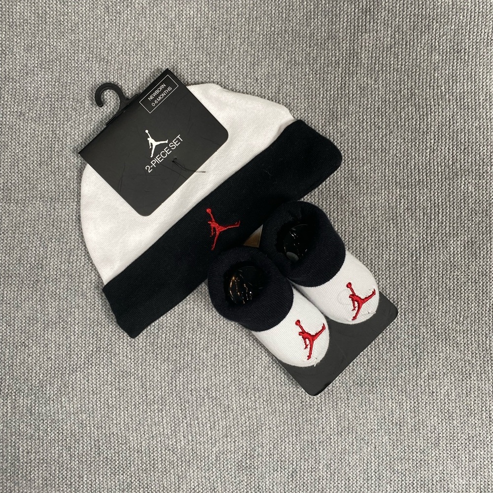 Nike/Jordan hat and booties